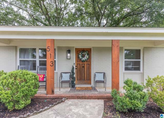Property at 513 Overhill Rd, Pelham, AL 35124, 3 beds, 2.5 baths