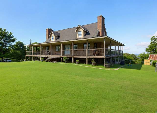 Property at 8371 Pine Mountain Rd, Springville, AL 35146, 4 beds, 3.5 baths