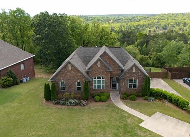 Property at 2120 Chelsea Ridge Dr, Columbiana, AL 35051, 4 beds, 3 baths