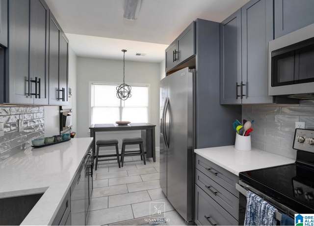 Property at 703 Hillsboro Ln, Helena, AL 35080, 2 beds, 1.5 baths