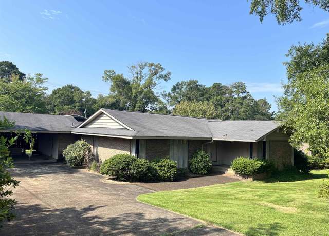Property at 908 Heritage Dr, Sylacauga, AL 35150, 3 beds, 2 baths
