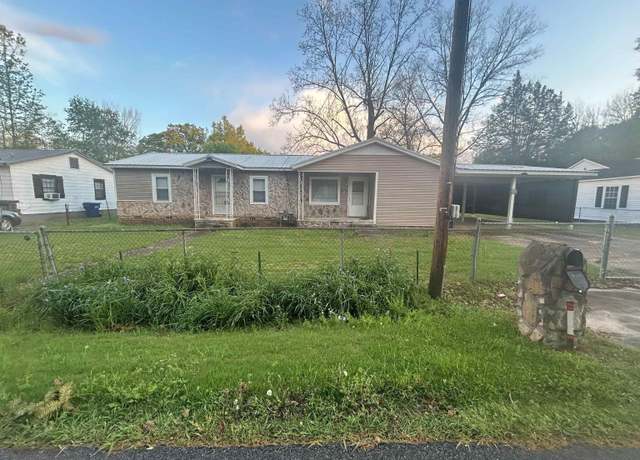 Property at 520 Porter Ave, Talladega, AL 35160, 3 beds, 2 baths
