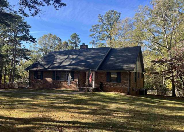 Property at 404 9th Ave NE, Jacksonville, AL 36265, 4 beds, 2.5 baths