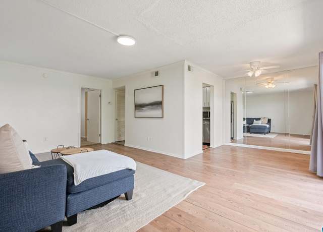 Property at 2407 Arlington Cres Unit C, Birmingham, AL 35205, 1 bed, 1 bath