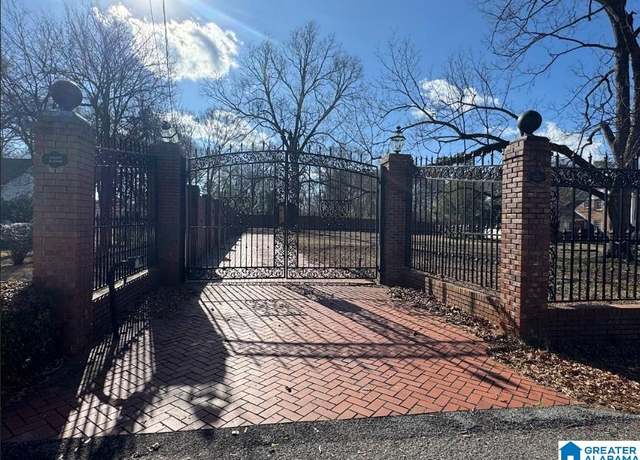 Property at 114 Eighty Oak St SW, Jacksonville, AL 36265, 4 beds, 3 baths