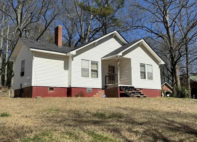 Property at 442 Cannon St, Roanoke, AL 36278, 3 beds, 1 bath