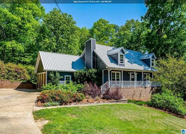 Property at 1050 Chateau Dr, Helena, AL 35080, 5 beds, 3.5 baths