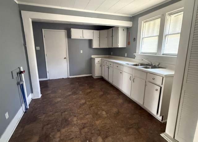 Property at 4341 Jackson St, Birmingham, AL 35217, 4 beds, 1 bath