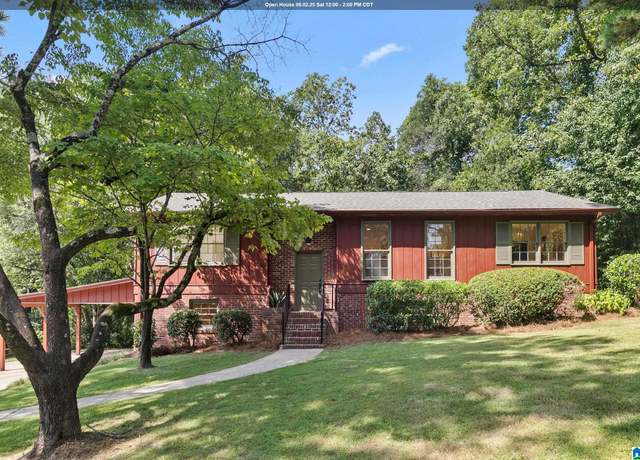 Property at 2225 Lynnchester Cir, Hoover, AL 35216, 4 beds, 3 baths