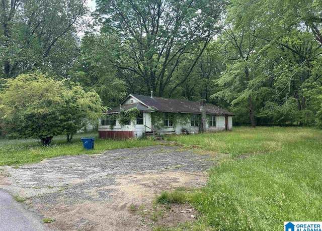 Property at 807 Drayton St SE, Jacksonville, AL 36265, 2 beds, 1 bath