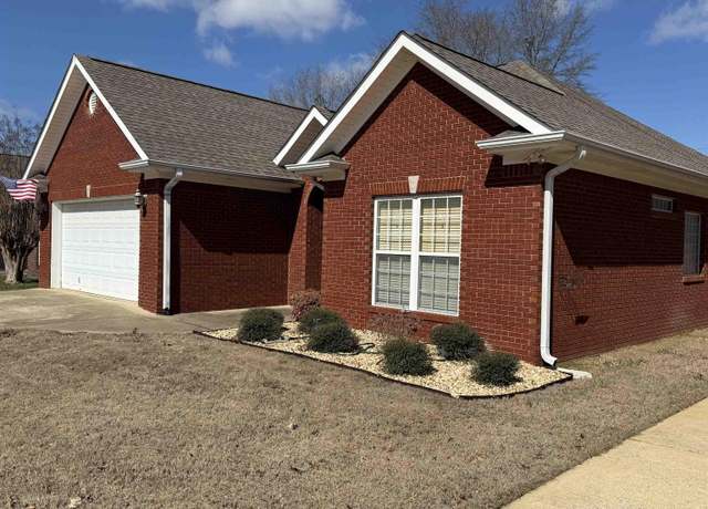 Property at 30 Ashton Ln, Sylacauga, AL 35150, 3 beds, 2 baths
