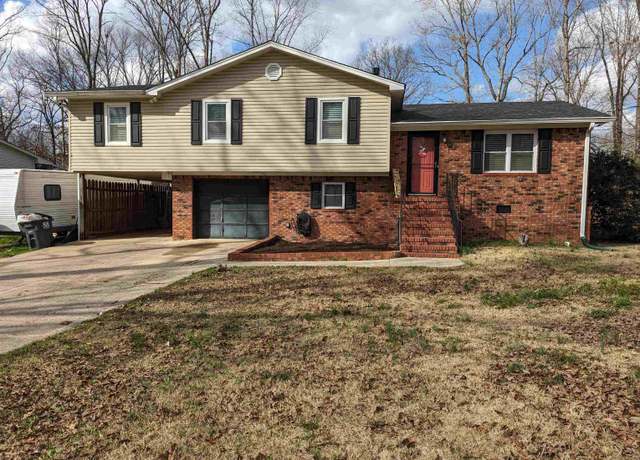 Property at 3232 Virginia Dr, Hueytown, AL 35023, 4 beds, 2 baths