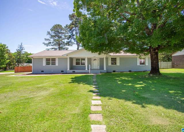 Property at 1826 Edwardian Way, Anniston, AL 36207, 3 beds, 2 baths