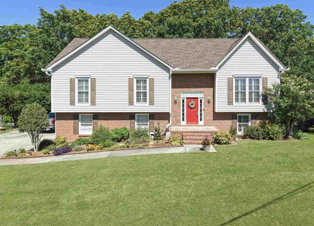 Property at 1928 Seattle Slew Dr, Helena, AL 35080, 4 beds, 3 baths