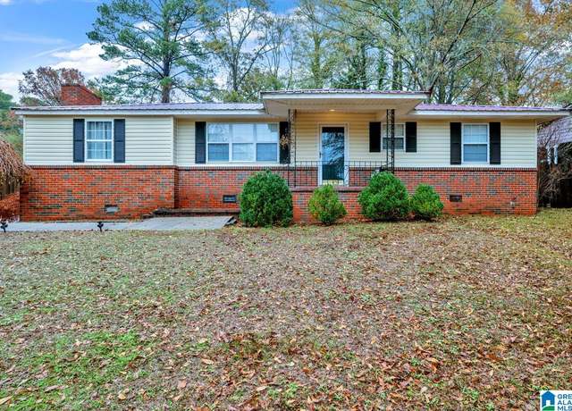Property at 10 Pine Cir, Oneonta, AL 35121, 3 beds, 1 bath