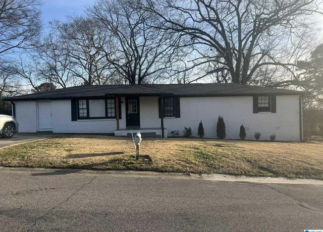 Property at 305 9th St, Pleasant Grove, AL 35127, 3 beds, 2 baths