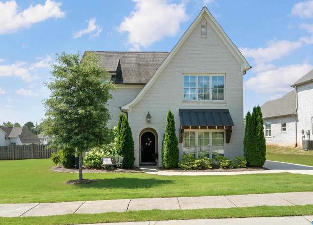 Property at 6037 Clubhouse Dr, Trussville, AL 35173, 5 beds, 4 baths