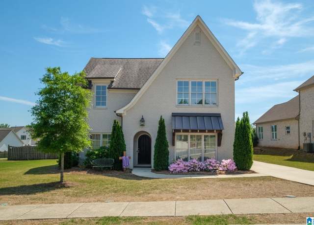 Property at 6037 Clubhouse Dr, Trussville, AL 35173, 5 beds, 4 baths