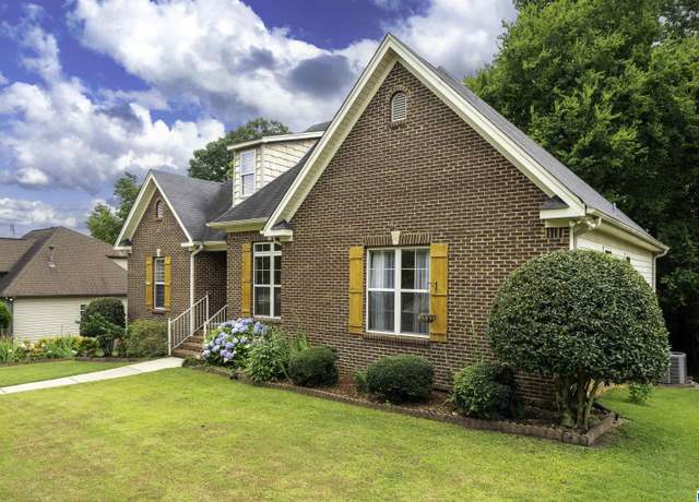 Property at 3130 Cahaba Park Dr, Trussville, AL 35173, 3 beds, 2.5 baths