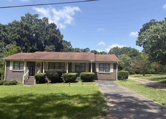 Property at 206 Mabelon Ct, Hueytown, AL 35023, 3 beds, 2 baths