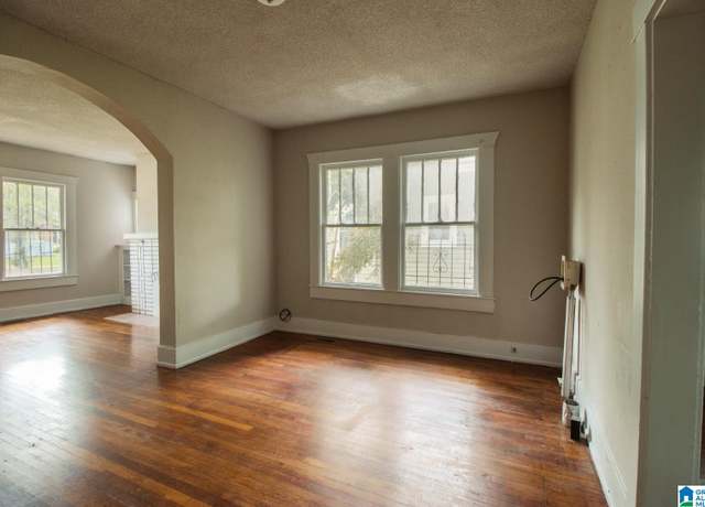 Property at 117 67th Pl N, Birmingham, AL 35206, 3 beds, 1 bath