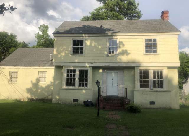 Property at 3269 S Perry St, Montgomery, AL 36105, 4 beds, 2 baths