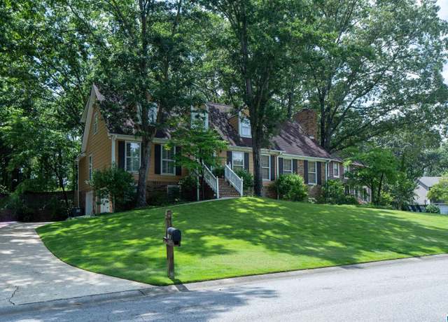 Property at 3518 William And Mary Rd, Hoover, AL 35216, 4 beds, 2.5 baths