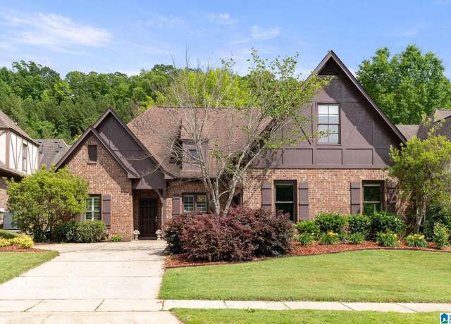Property at 3009 Valley Ridge Rd, Hoover, AL 35242, 4 beds, 2 baths