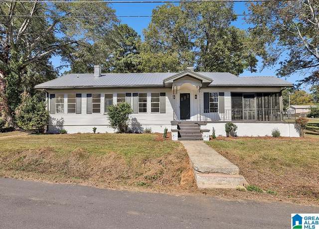 Property at 3000 19th St N, Hueytown, AL 35023, 3 beds, 2 baths