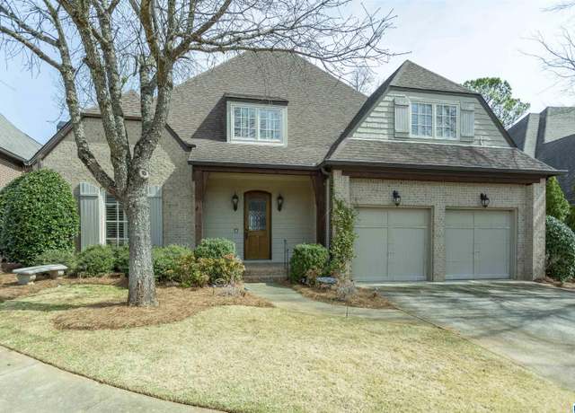 Property at 2210 Overlook Crst, Vestavia Hills, AL 35226, 4 beds, 3.5 baths