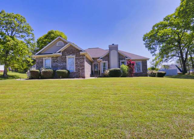 Property at 474 Southwood Dr, Oxford, AL 36203, 3 beds, 2 baths
