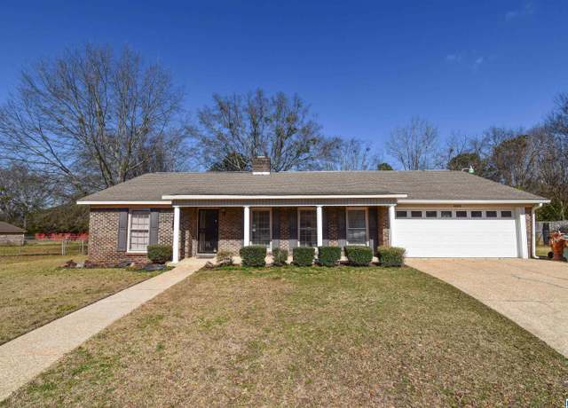 Property at 3000 11th Ave E, Tuscaloosa, AL 35405, 3 beds, 2 baths