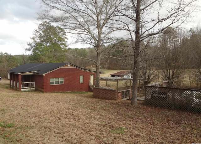 Property at 125 Lake Dr, Springville, AL 35146, 4 beds, 2 baths