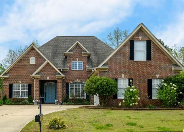 Property at 899 Old Cahaba Dr, Helena, AL 35080, 3 beds, 2 baths