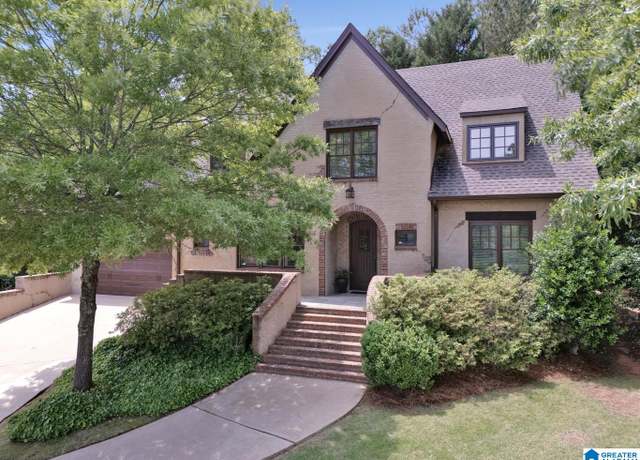 Property at 364 Stone Brook Cir, Hoover, AL 35226, 4 beds, 3.5 baths