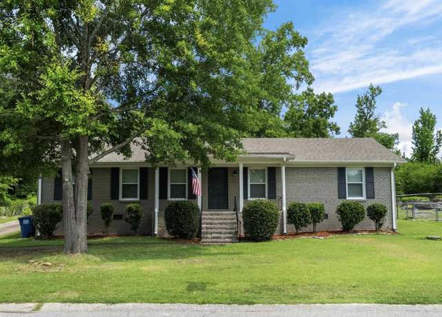 Property at 1112 Blue Ridge Blvd, Hoover, AL 35226, 4 beds, 3 baths
