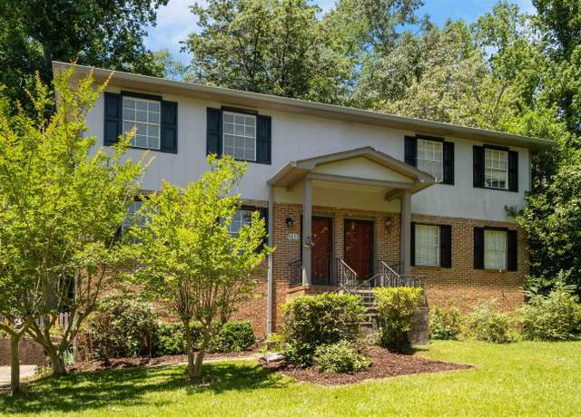 Property at 832 Linbard Ln, Vestavia Hills, AL 35226, 3 beds, 2.5 baths