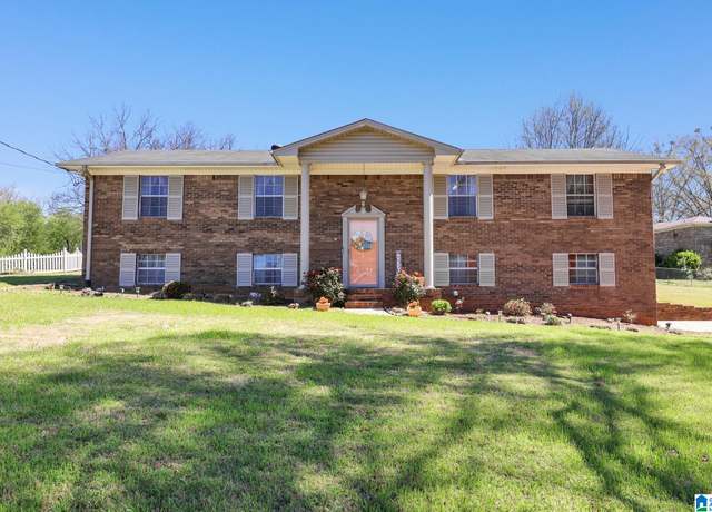 Property at 507 2nd Ave, Pleasant Grove, AL 35127, 3 beds, 2 baths
