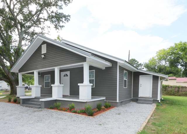Property at 4175 Myrtle Dr, Anniston, AL 36206, 3 beds, 2 baths
