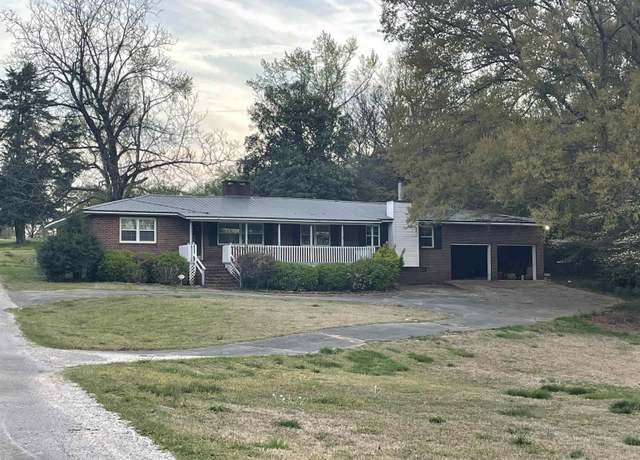 Property at 302 Highway 22, Montevallo, AL 35115, 4 beds, 3 baths