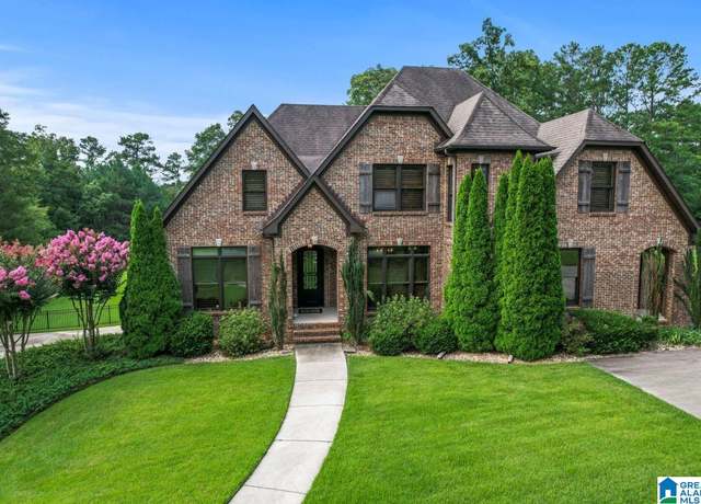 Property at 424 Acer Trl, Alabaster, AL 35007, 4 beds, 3.5 baths
