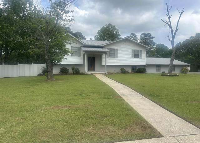 Property at 1743 Magnolia St, Gardendale, AL 35071, 5 beds, 2 baths