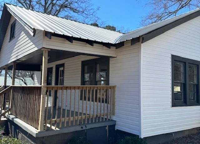 Property at 616 Eastwood Ave, Talladega, AL 35160, 3 beds, 2 baths