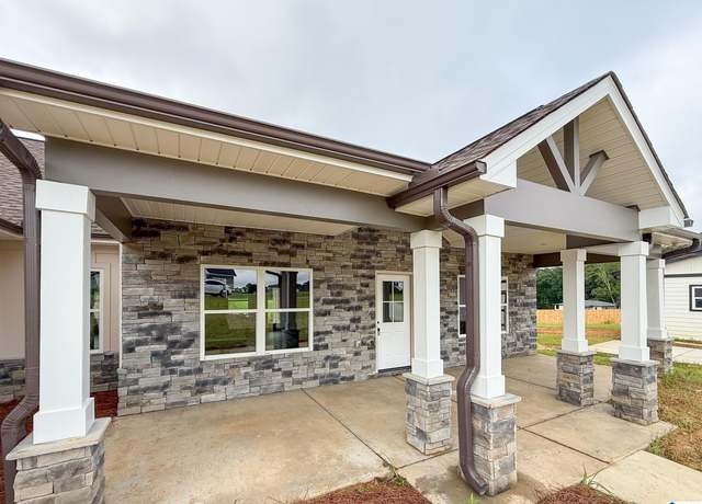 Property at 270 County Road 1462, Cullman, AL 35055, 3 beds, 2.5 baths