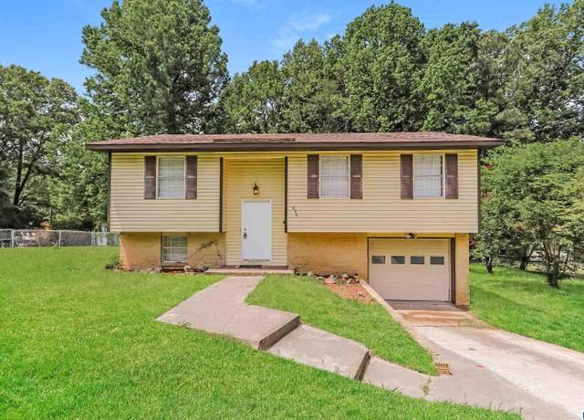 Property at 626 Yellowbird Ln, Hueytown, AL 35023, 3 beds, 1.5 baths