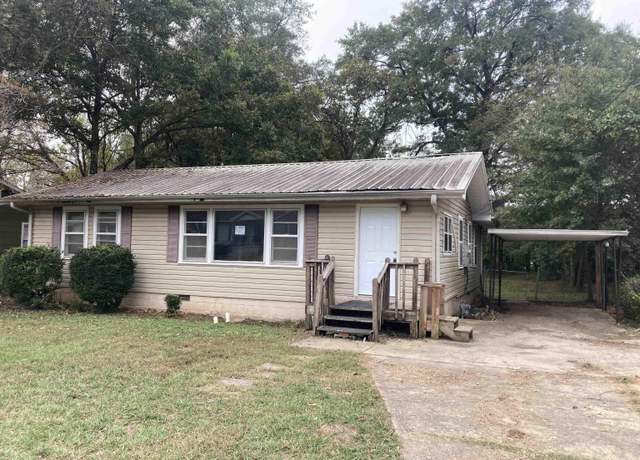 Property at 2532 Circle Dr, Hueytown, AL 35023, 3 beds, 2 baths