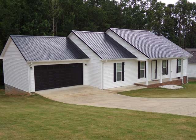 Property at 1410 Louise Dr SE, Jacksonville, AL 36265, 3 beds, 2 baths