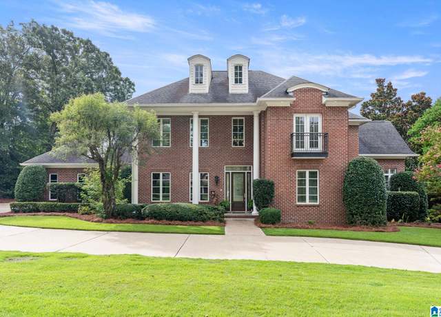 Property at 4832 Southlake Pkwy, Hoover, AL 35244, 5 beds, 4.5 baths