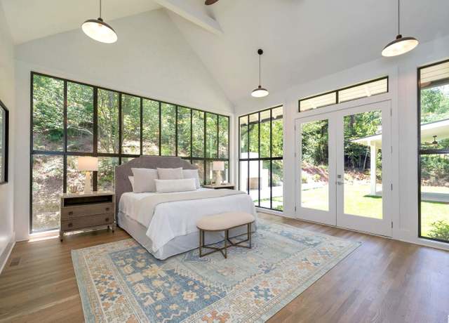 Property at 1785 Murray Hill Rd, Homewood, AL 35209, 6 beds, 5.5 baths
