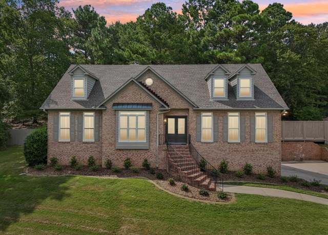 Property at 3028 Brookhill Dr, Birmingham, AL 35242, 4 beds, 3.5 baths